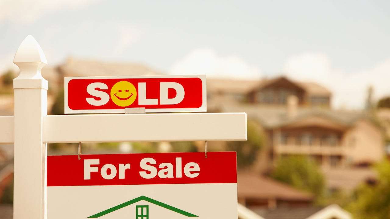 15 Tips On How to Sell a House Fast at Market Value  